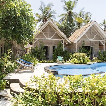 Coconut Village Guest House Lembongan Redpartner Esterno foto
